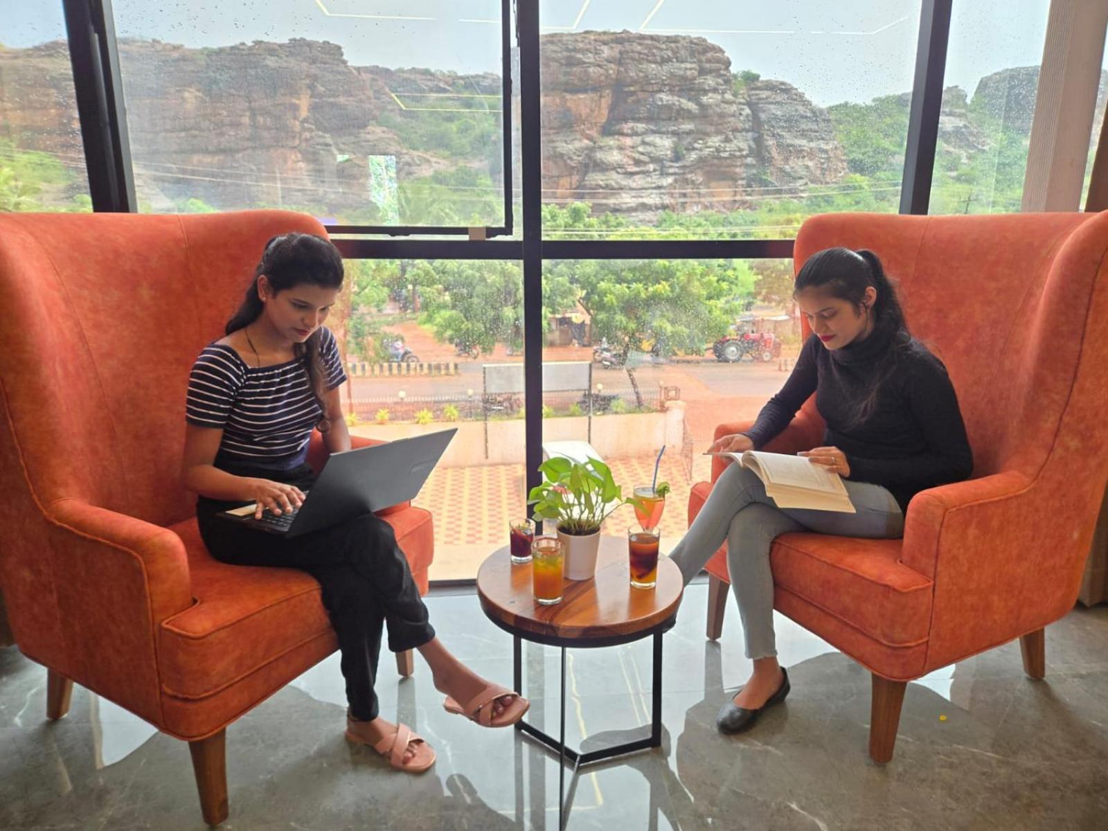 Hotel Badami Court Eksteriør bilde